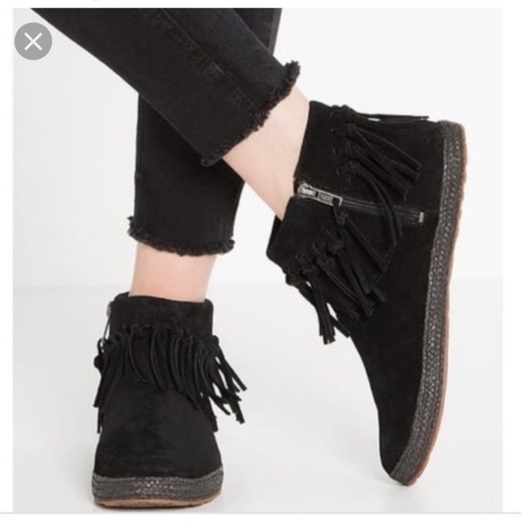 black fringe moccasins